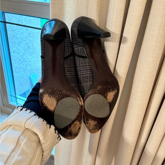 Stuart Weitzman grey tweed pumps - Picture 3 of 3
